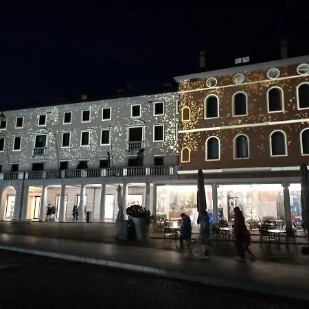 Il Vicolo_carinissimo In Centro Storico, Zona Giorno Mansardata Apartamento *